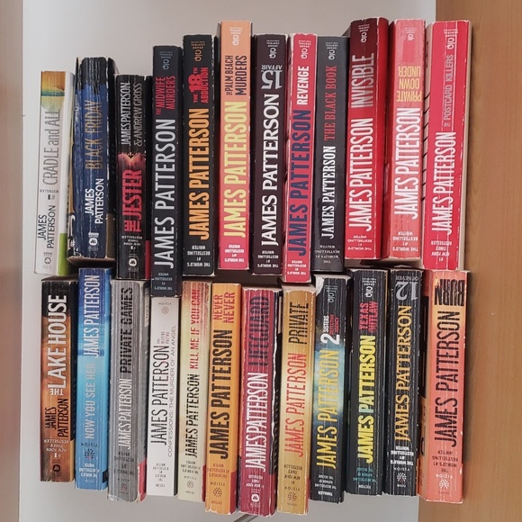 📚 5/$5📚 James Patterson paperbacks. Choose any 5 and I ll  bundle for you - Picture 2 of 2